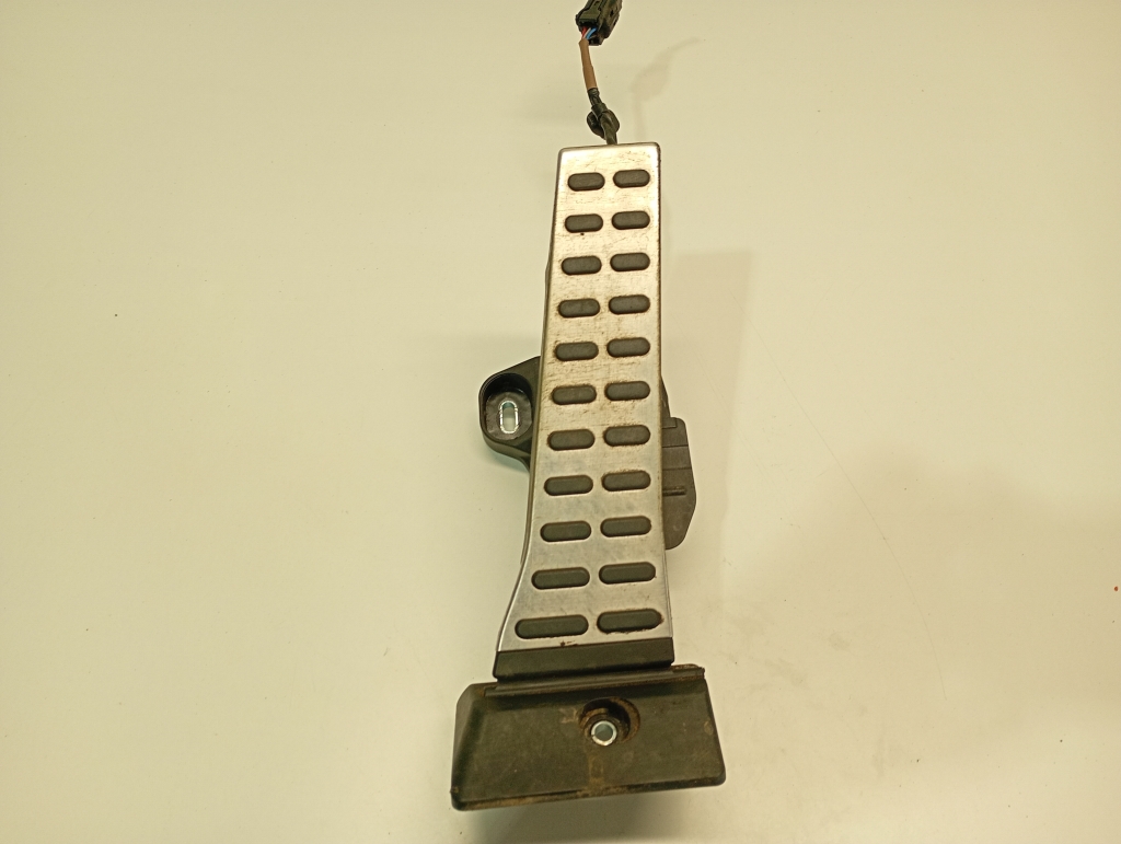 Kia Sportage (2010–2016) Accelerator pedal F1810 Kia Sportage (2010–2016) Accelerator pedal F1810