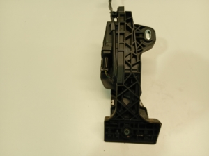 Kia Sportage (2010–2016) Accelerator pedal F1810 - 4