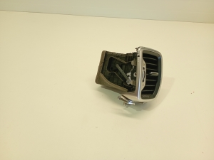 Kia Sportage (2010–2016) Dashboard air vent grilles 97490 - 3