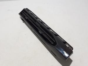 RENAULT Austral (2022–2026) Dashboard air vent grilles 682112250R - 2