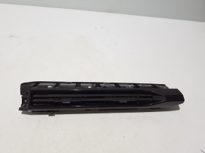   Dashboard air vent grilles  - 682112250R 