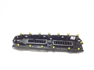 RENAULT Austral (2022–2026) Dashboard air vent grilles 682112250R - 4