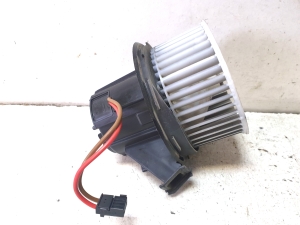 Mercedes Benz C-Class 204 (2007–2014) Salongi puhuri mootor 9409653 - 2