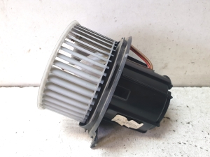 Mercedes Benz C-Class 204 (2007–2014) Salongi puhuri mootor 9409653 - 3