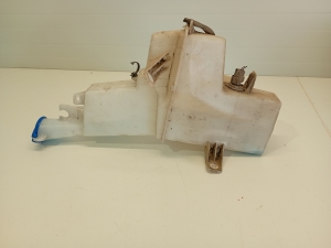 Kia Sportage (2010–2016) Front washer fluid reservoir 98610 - 2
