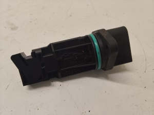 AUDI A4 B7 (2004–2008) Mass air flow sensor F00C2G2055 - 2