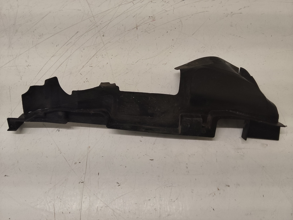 AUDI A4 B7 (2004–2008) Luftleitblech für den Kühler 8E0121284J AUDI A4 B7 (2004–2008) Luftleitblech für den Kühler 8E0121284J