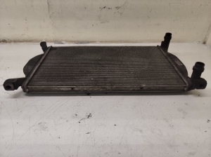 AUDI A4 B7 (2004–2008) Cooling radiator 8E0121251 - 4