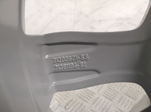 VOLVO V70 III (2007–2017) Velg 31200601 - 4