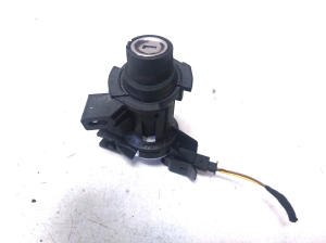 Mercedes Benz C-Class 204 (2007–2014) Trunk lid lock cylinder A2047500261 - 2