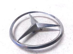 Mercedes Benz C-Class 204 (2007–2014) Emblem A2047580058 - 3