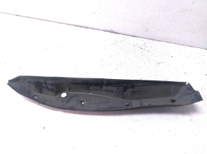 Mercedes Benz C-Class 204 (2007–2014) Esiporitiiva muu osa A2048890125 - 3