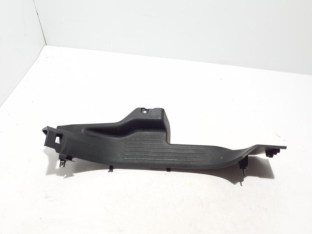 RENAULT Austral (2022–2026) Inner sill trim 769539168R RENAULT Austral (2022–2026) Inner sill trim 769539168R