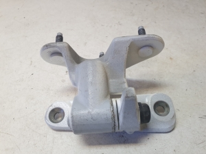 Mercedes Benz GL-Class 166 (2012–2015) Front door lower hinge - 4