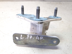 Mercedes Benz GL-Class 166 (2012–2015) Front door lower hinge - 7
