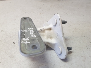Mercedes Benz GL-Class 166 (2012–2015) Front door lower hinge - 3