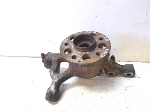 Mercedes Benz C-Class 204 (2007–2014) Front wheel hub - 6