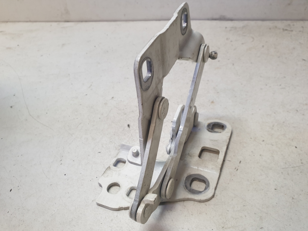 Mercedes Benz GL-Class 166 (2012–2015) Hood hinge A1668800128 Mercedes Benz GL-Class 166 (2012–2015) Hood hinge A1668800128