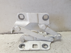 Hood hinge - A1668800028