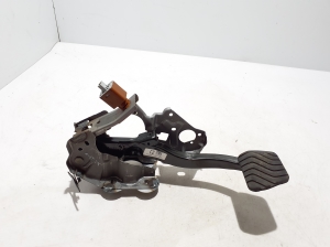   Brake pedal  - 465016UA0B 