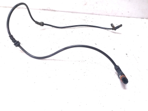 Mercedes Benz C-Class 204 (2007–2014) ABS-Sensor vorne A2045400517 - 2
