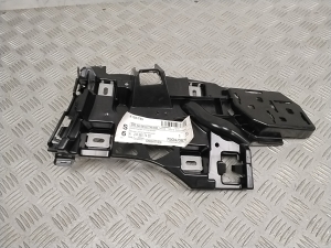 Rear bumper bracket - A2148807400