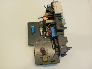 Mercedes Benz E-Class W207 (2009–2017) Fuse box in the trunk A2129005401 - 6
