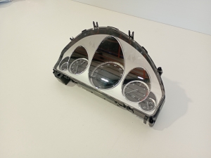 Mercedes Benz E-Class W207 (2009–2017) Instrument cluster A2129004313 - 4