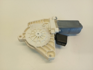Mercedes Benz E-Class W207 (2009–2017) Front door window regulator motor A2078200642 - 2