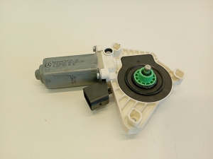 Mercedes Benz E-Class W207 (2009–2017) Front door window regulator motor A2078200642 - 5