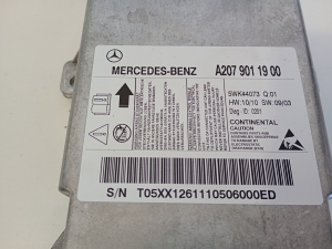 Mercedes Benz E-Class W207 (2009–2017) Airbag module A2079011900 - 4