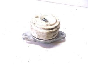 Mercedes Benz C-Class 204 (2007–2014) Mootoripadi A2042401517 - 3