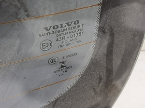 VOLVO S90 (2016–2026) Aizmugures stikls 31651600 - 2