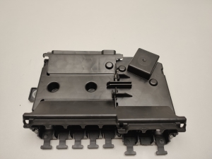   Sicherungskastenhalter unter der Motorhaube  - A2055402750 