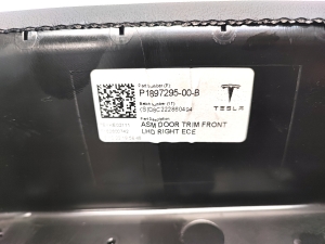 Tesla Model Y Y (2020–2026) Priekšējo durvju apšuvums 1897295-00-B - 4