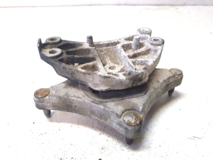 Mercedes Benz C-Class 204 (2007–2014) Getriebehalter A2042400618 - 2