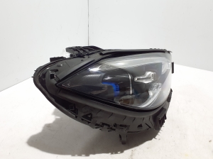 Mercedes Benz C-Class 206 (2021–2026) Esituli A2069065404 - 4
