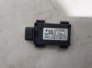 Aklās zonas radars Distronic - 284N03389R