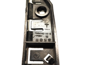 Tesla Model X X (2015–2026) Front bumper bracket 1084182-00-E - 2