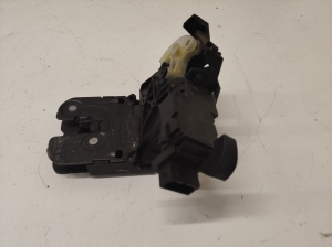 AUDI A4 B7 (2004–2008) Trunk lid lock 8P4827505 - 4