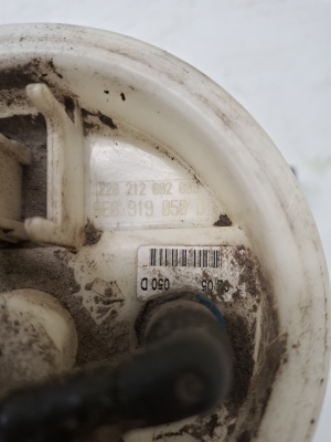 AUDI A4 B7 (2004–2008) Kraftstoffpumpe im Tank 8E0919050 - 2