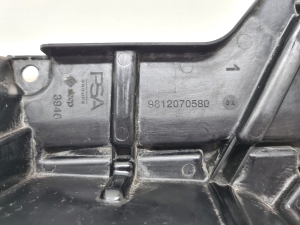 Opel Astra L (2021–2026) Alternator cover 9812070580 - 3