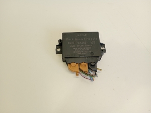   Module de commande d’aide au stationnement  - 15K866 