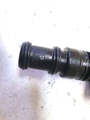 Mercedes Benz C-Class 204 (2007–2014) Õlifiltri korpuse pistik A2721800138 - 2