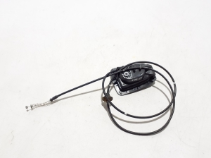 VOLVO S90 (2016–2026) Kapoti avamise tross 31402783 - 2
