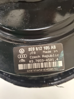 AUDI A4 B7 (2004–2008) Bremsunterdruckblase und deren Teile 8E0612105 - 2