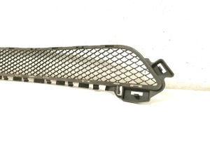 Mercedes Benz C-Class 205 (2014–2021) Priekšējā bampera apakšējā reste A2058850423 - 4