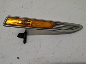 Seitenblinker Kotflügel vorne - 7S7113K354AD