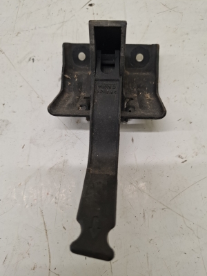 Hood release handle on the hood - 110075D