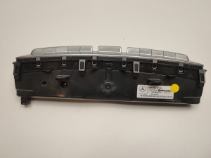 Mercedes Benz C-Class 205 (2014–2021) Heater control panel A2059054706 - 7
